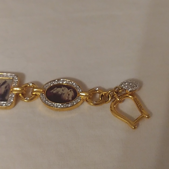 RARE Vintage Susie Morton Horse Bracelet Gold tone - Picture 2 of 11